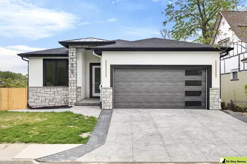 1709 S 28th St, Omaha, NE 68105