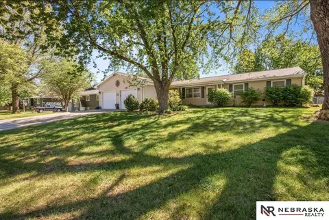 2329 Mcconnell Ave, Auburn, NE 68305