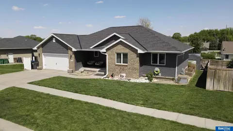 2010 Clark St, Aurora, NE 68818