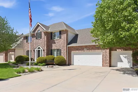 18320 Ontario St, Omaha, NE 68130