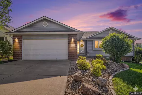 11809 S 53 Ave, Papillion, NE 68133