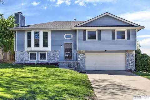 1207 Rebecca Ct, Bellevue, NE 68123