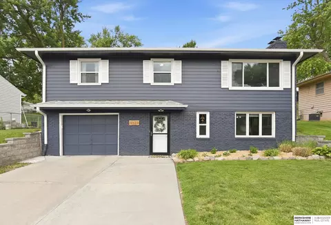 9323 Tomahawk Blvd, Omaha, NE 68134