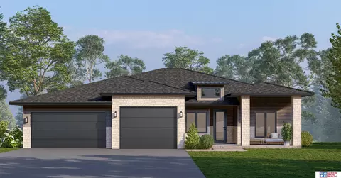 8810 Sandalwood Dr, Lincoln, NE 68520
