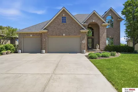 6646 S 86th St, Lincoln, NE 68526