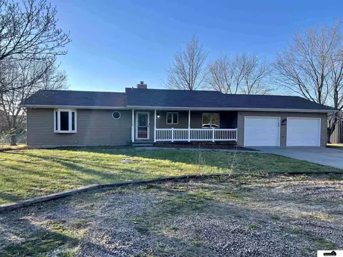 8840 Holdrege St, Lincoln, NE 68505