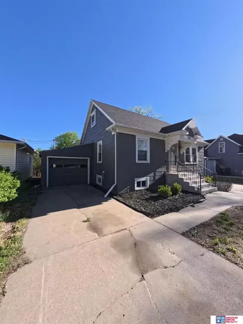 Exterior - 105 E 7th St, Stromsburg, NE 68666 photo 6 of 6