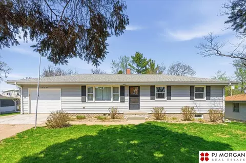 20236 Pinkney St, Elkhorn, NE 68022