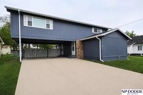 60246026 S 42 St, Omaha, NE 68107
