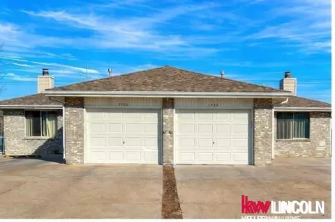 3900 3920 Sweetbriar Ln, Lincoln, NE 68516