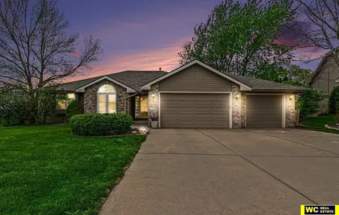 12202 N 160 St, Bennington, NE 68007