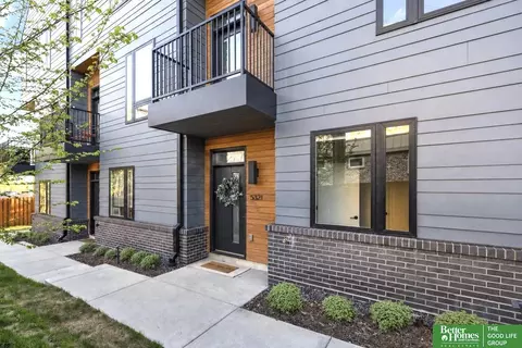 5321 Elmwood Plz, Omaha, NE 68106