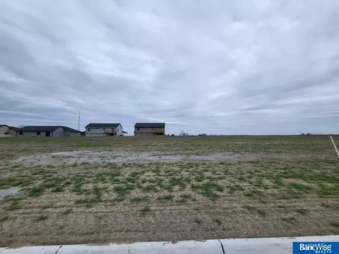540 Railroad St, Hallam, NE 68368