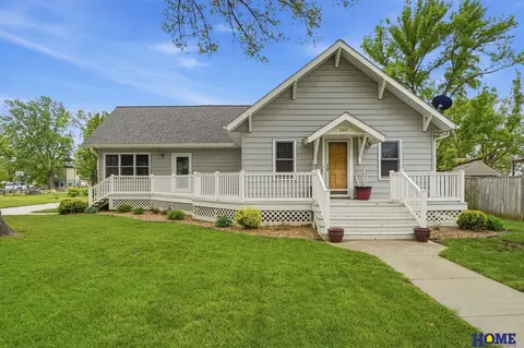 207 W 4th St, Panama, NE 68419
