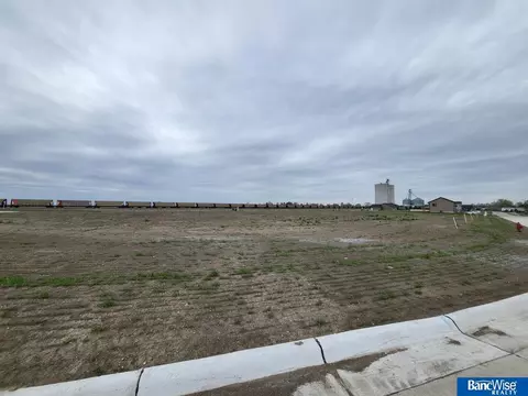601 Railroad St, Hallam, NE 68368
