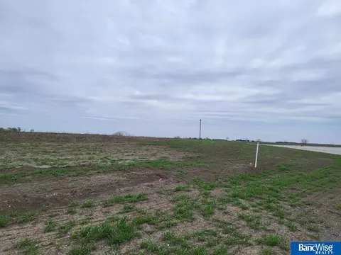 616 S Front St, Hallam, NE 68368