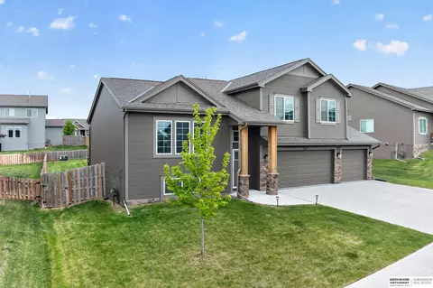 9315 S 179th St, Omaha, NE 68136