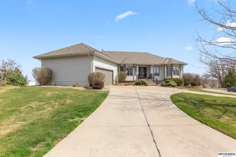 17402 Poppleton Ave, Omaha, NE 68130