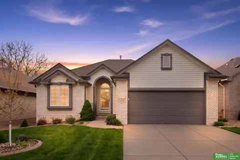 10032 S 172nd Cir, Omaha, NE 68136