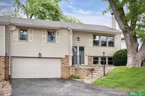 2306 S 119th Ct, Omaha, NE 68144