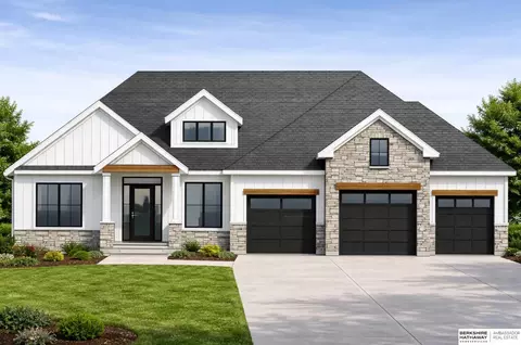 10202 S 117th St, Papillion, NE 68046