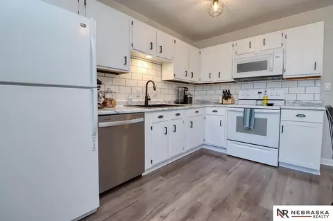 Kitchen - 455 Eagle Dr, Eagle, NE 68347 photo 3 of 3