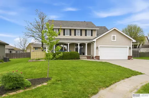 21750 Erin Cir, Gretna, NE 68028