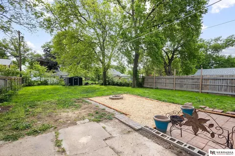 Exterior - 1406 N 10th St, Beatrice, NE 68310 photo 5 of 8