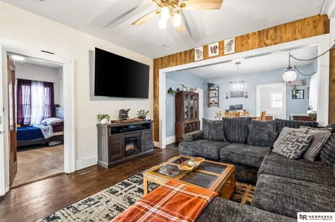Living - 1406 N 10th St, Beatrice, NE 68310 photo 2 of 3