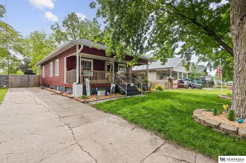 Exterior - 1406 N 10th St, Beatrice, NE 68310 photo 1 of 8