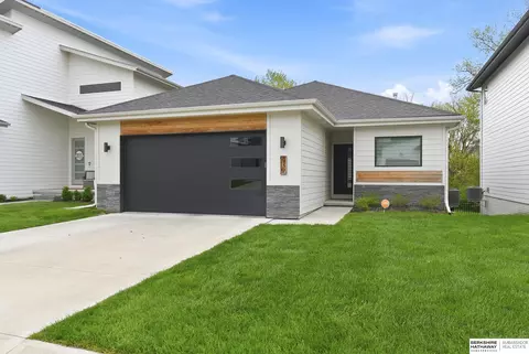 439 N Allen St, Bennington, NE 68007