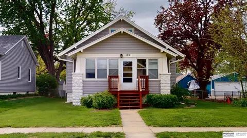 109 W Charles St, Valley, NE 68064