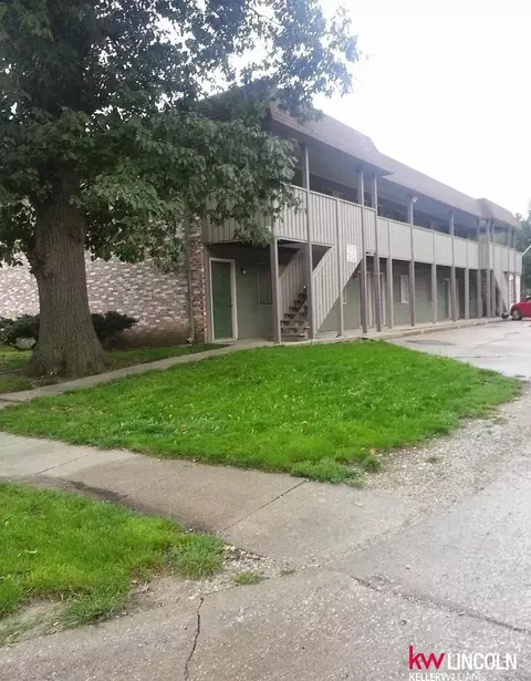 611 S 20th St, Lincoln, NE 68510