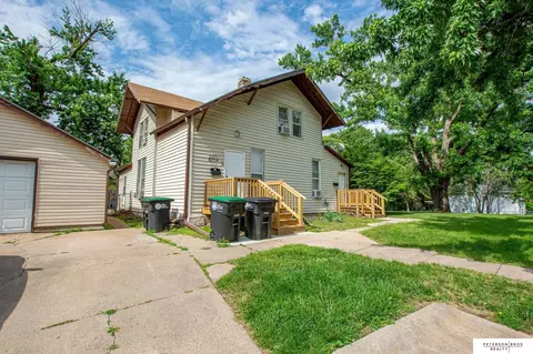 6704 Binney St, Omaha, NE 68104