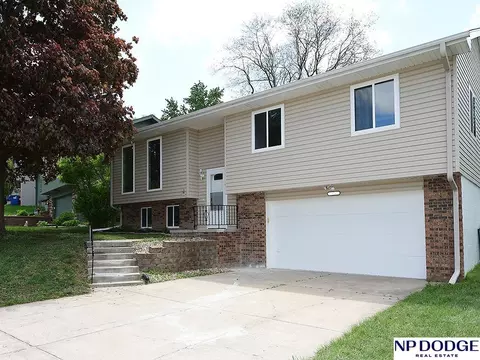 15747 Orchard Ave, Omaha, NE 68135