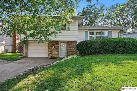 5624 N 96 St, Omaha, NE 68134