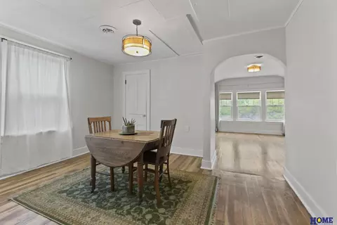 Dining - 728 N 3rd St, Seward, NE 68434 photo 3 of 4