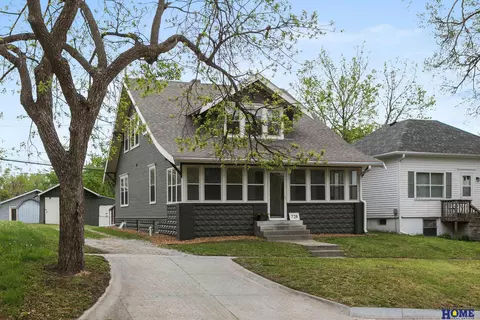 Exterior - 728 N 3rd St, Seward, NE 68434 photo 1 of 4