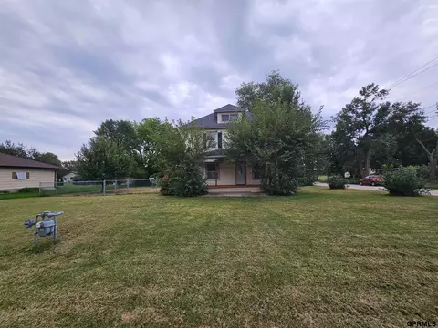 712 W Maple St, Sutton, NE 68979