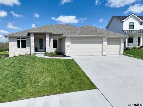 7030 N 172 St, Bennington, NE 68007