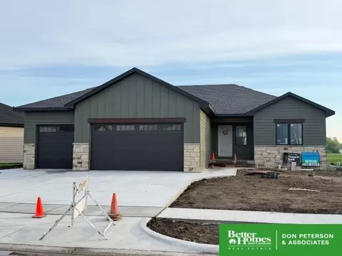 2830 Peterson Ave, Fremont, NE 68025