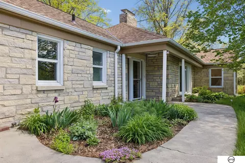 940 S Cotner Blvd, Lincoln, NE 68510