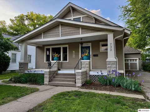 732 E 6th St, Fremont, NE 68025