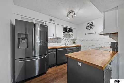 12025 Pierce Plz #324, Omaha, NE 68144