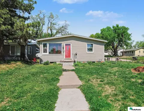 4652 Redick Ave, Omaha, NE 68152