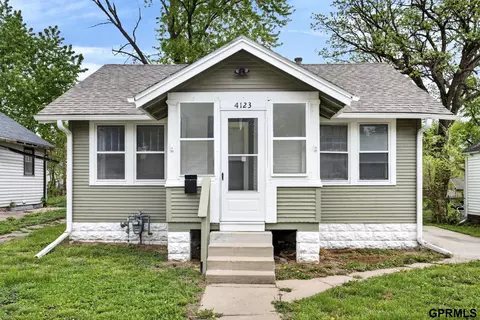 4123 N 39th St, Omaha, NE 68111