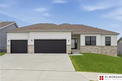 4715 N 210th Ave, Elkhorn, NE 68022