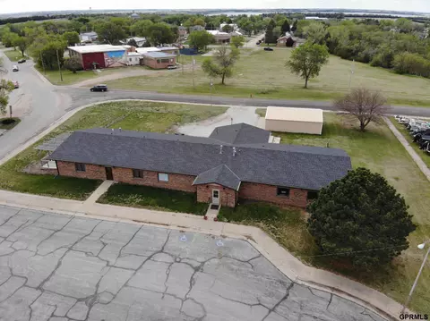 30 Circle Dr, Republican City, NE 68971