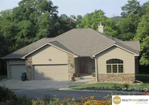 10247 Crystal Lake Dr, Blair, NE 68008