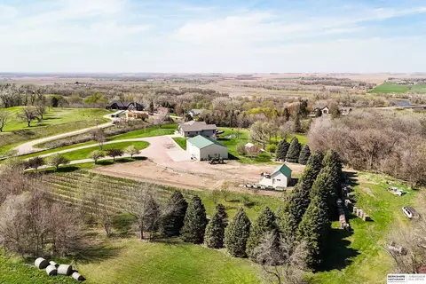 110 Beemer Rd, Beemer, NE 68716